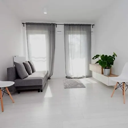Apartment Przedmiejska - Self Check-in 20h Wroclaw